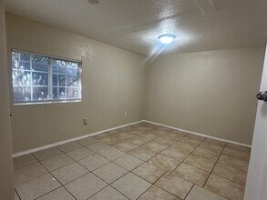 209 Ferguson Ave in Bakersfield, CA - Building Photo - Building Photo