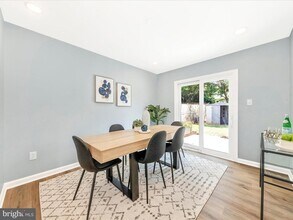 1305 Peachtree Ct in Frederick, MD - Building Photo - Building Photo