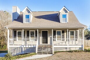 709 Fallowfield Dr in Loganville, GA - Building Photo