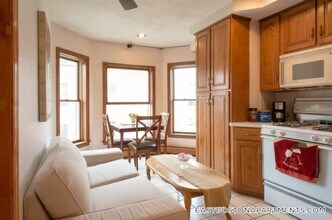 28 Orleans St in Boston, MA - Foto de edificio - Building Photo