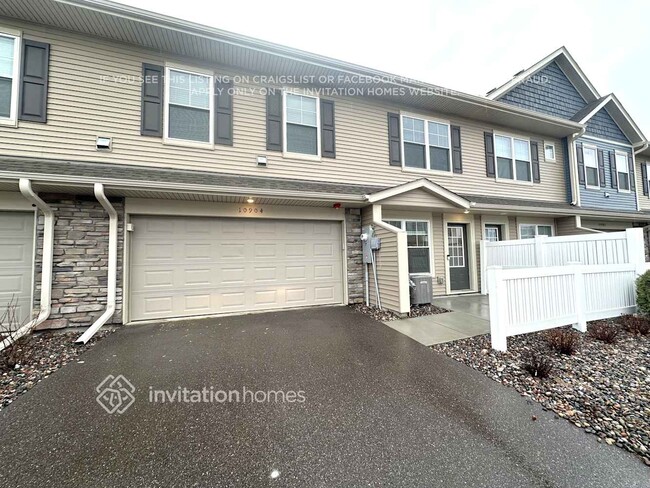 10904 Everest Pl N in Maple Grove, MN - Building Photo - Building Photo