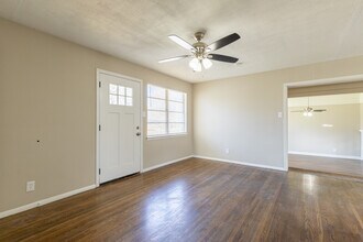 5442 Loch Lomond Rd in Memphis, TN - Building Photo - Building Photo
