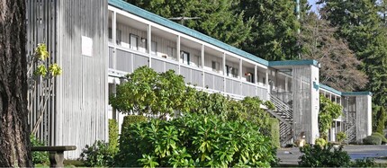 Villager Apartments in University Place, WA - Building Photo - Primary Photo