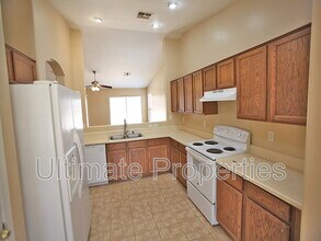 2333 W Maldonado Dr in Phoenix, AZ - Building Photo - Building Photo