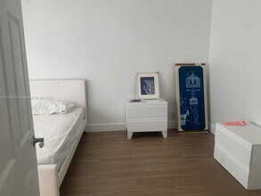 8011 Abbott Ave in Miami Beach, FL - Building Photo - Building Photo