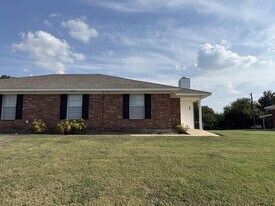 128 Deanna St in Robinson, TX - Building Photo