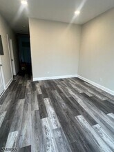 369 10th Ave, Unit 371 in Paterson, NJ - Building Photo - Building Photo
