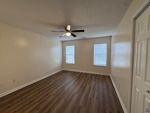 242 Katelyn Cir in Warner Robins, GA - Building Photo - Building Photo