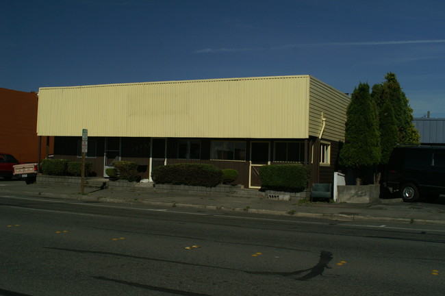 Hogles Apartments in Seattle, WA - Building Photo - Building Photo