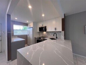 1801 NW 75th Ave in Plantation, FL - Building Photo - Building Photo