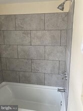 45 N Green St, Unit 3 in Berkeley Springs, WV - Foto de edificio - Building Photo