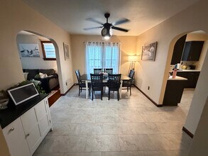 814 W Pearl St in Staunton, IL - Building Photo - Building Photo