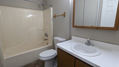 1604 Milburn Ave in Toledo, OH - Building Photo - Building Photo