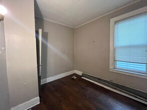 65 Wade St, Unit 2 in Jersey City, NJ - Building Photo - Building Photo