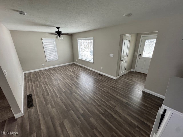 7500 Lakeshore Blvd in Mentor, OH - Foto de edificio - Building Photo