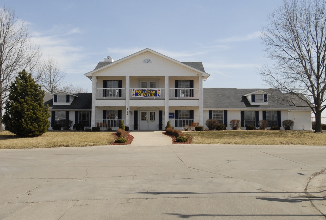 Independence Station in Independence, MO - Building Photo