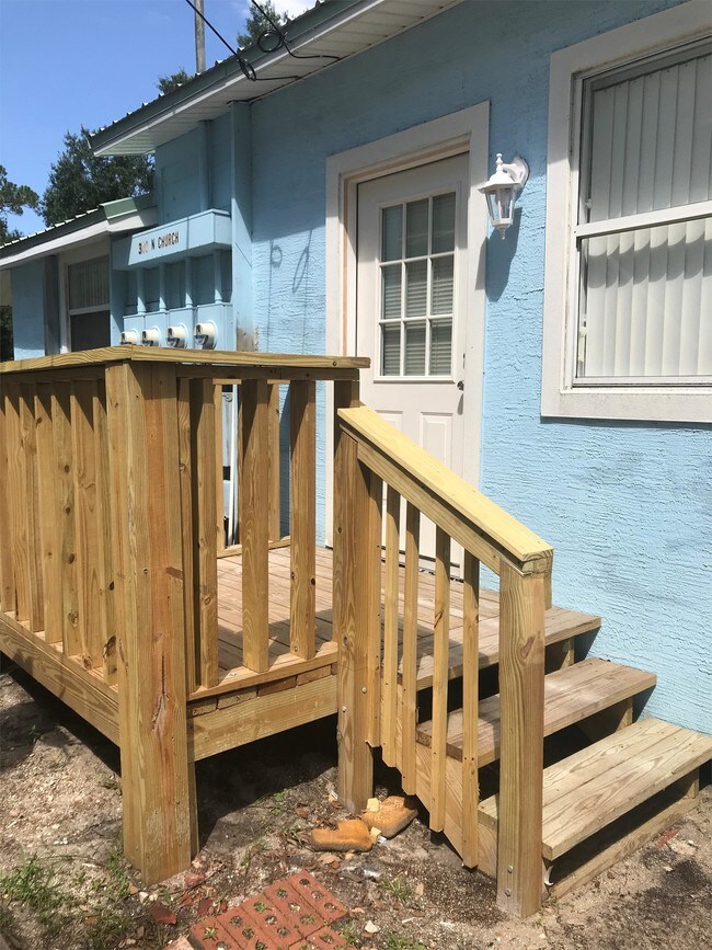 300 N Church St-Unit -C in Bunnell, FL - Building Photo - Building Photo