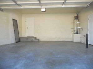 1729 W Avenue J-15 in Lancaster, CA - Building Photo - Building Photo