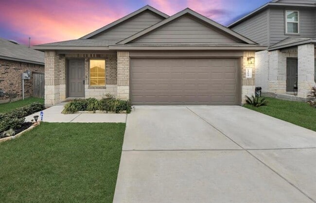 property at 14634 Cyn Pnes Ln