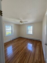 9 Stark Ave, Unit 1 in Wakefield, MA - Foto de edificio - Building Photo