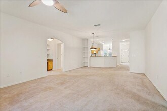 3750 Silver Bluff Blvd in Orange Park, FL - Building Photo - Building Photo