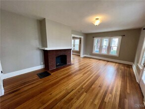2018 James St in Syracuse, NY - Building Photo - Building Photo