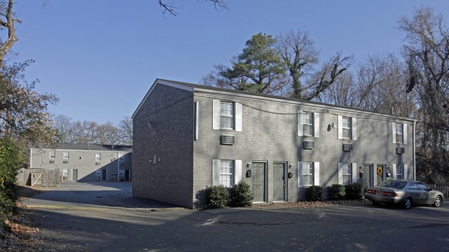 401 E Brookland Park Blvd in Richmond, VA - Foto de edificio - Building Photo