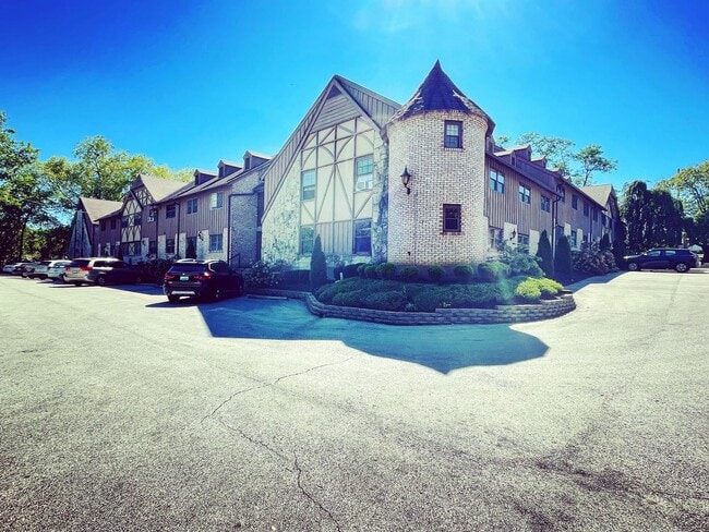 property at 221 N Clifton Ave