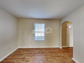 5779 Tampico Dr in Galloway, OH - Building Photo - Building Photo