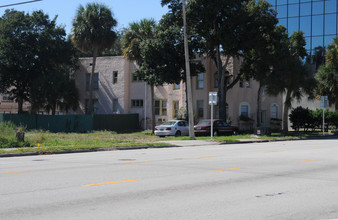 1219 E Strawbridge Ave in Melbourne, FL - Building Photo - Building Photo