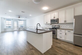 251 S Mill St in Lewisville, TX - Building Photo - Building Photo