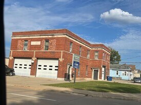 924 Ohio St in Oshkosh, WI - Building Photo
