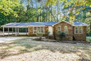 6124 Tyler Loop Rd in Pinson, AL - Building Photo