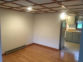 56 London Rd in Westmoreland, NH - Building Photo - Building Photo