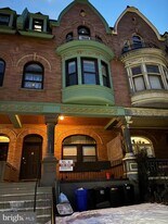 4254 Parkside Ave in Philadelphia, PA - Building Photo