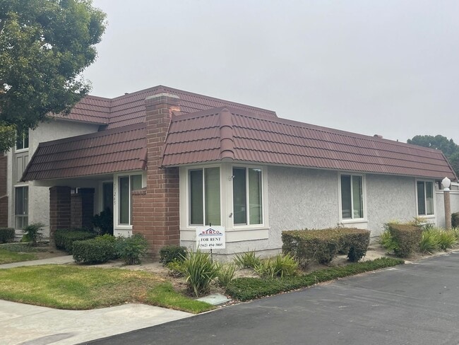 11265 Morgen Way in Cypress, CA - Building Photo - Building Photo