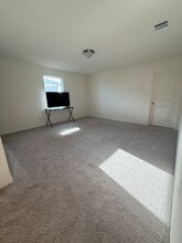 107 Waterbuck Lp in Hutto, TX - Building Photo - Building Photo