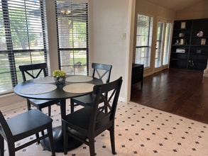 1307 T H Johnson Dr in Taylor, TX - Building Photo - Building Photo