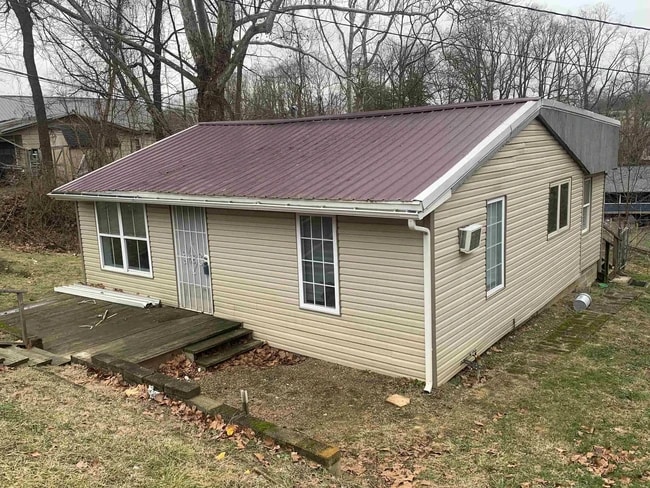 property at 2901 W Virginia St