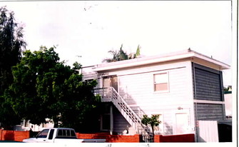 5082-5092 Lotus St in San Diego, CA - Building Photo