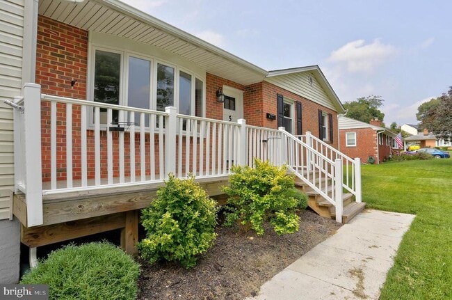 513 Oak Grove Rd in Linthicum Heights, MD - Building Photo - Building Photo