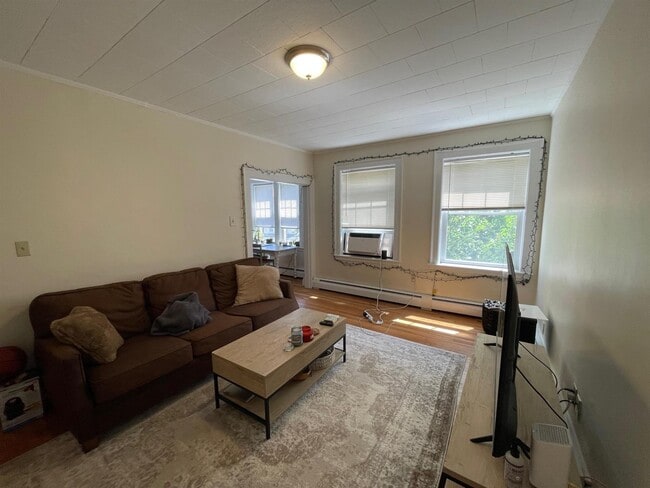 34 College Ave, Unit 25