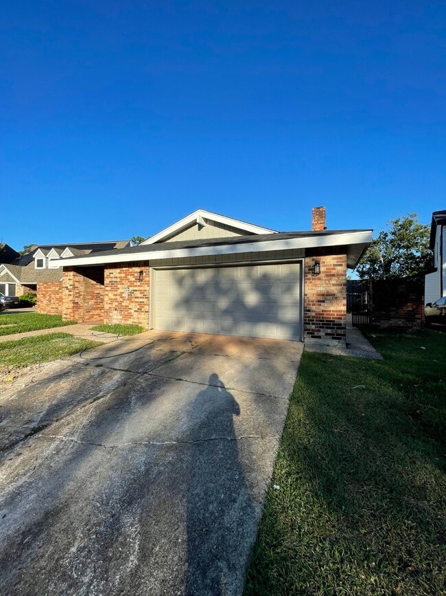 13122 Stillington Dr in Houston, TX - Building Photo - Building Photo