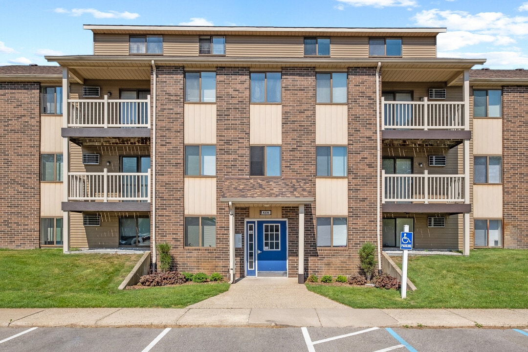 Wimbledon Apartments in Grandville, MI - Foto de edificio