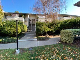 1441 Marchbanks Dr in Walnut Creek, CA - Building Photo