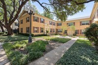 4739 Bradford Dr in Dallas, TX - Building Photo - Building Photo