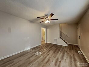 6430 Rockshire Dr in Charlotte, NC - Building Photo - Building Photo