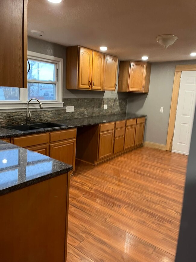 property at 1216 N Steuben Ave