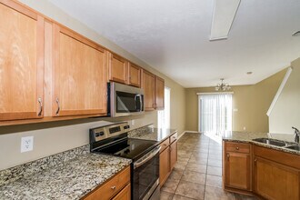 709 Cembra Dr in Greenwood, IN - Building Photo - Building Photo