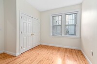 268 Windsor St, Unit 4 in Cambridge, MA - Building Photo - Building Photo